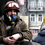 Захватчики киевской мэрии обороняются при помощи «картошкострела» (ВИДЕО)