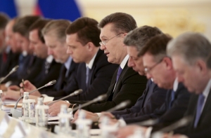 Янукович пошел на уступки