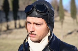 Актер Даниил Страхов попал в автоаварию