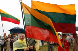 Эксперт: литовские власти пытаются сорвать введение евро