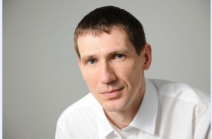 Пресс-секретарем Ушакова станет комментатор газеты Diena