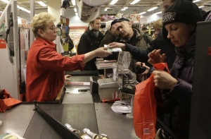 Эвакуирован гипермаркет Rimi на Дзелзавас