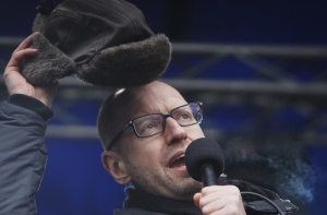 Лидеров украинской оппозиции облили зеленкой (ВИДЕО)