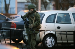 В аэропорт Симферополя прибыли вооруженные люди