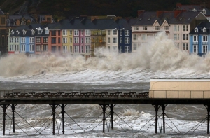 На Англию и Уэльс обрушились новые бури