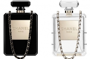 Дом моды Chanel создал сумку в виде флакона духов (ФОТО)