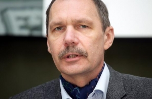 Скончался экс-глава Рижского стройуправления, подавший в отставку после трагедии в Золитуде