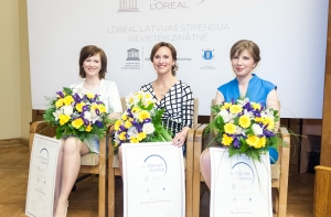 В Латвии ищут ученых для получения 6000 евро