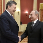 СМИ: Янукович сдался после звонка Путина