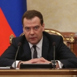 Медведев попросил Януковича не быть тряпкой