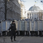 Журналист Russia Today из Киева: в 30 см от нас пролетела снайперская пуля (АУДИО)