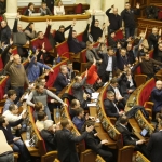 Верховная Рада постановила вывести войска из Киева