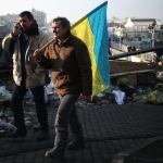 Под Львовом под крики «Слава Украине - Героям слава» снесли памятник Кутузову