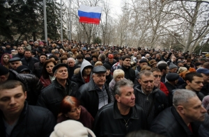 ВИДЕОТРАНСЛЯЦИЯ: в Крыму начались столкновения