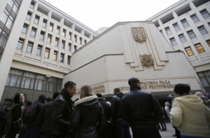 Здание правительства Крыма захватили неизвестные (ДОПОЛНЕНО)