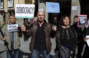 На Украину десантировали «оранжевых» политтехнологов