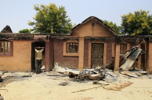 В Нигерии обнаружили «дом ужасов»: с трупами, черепами и рабами