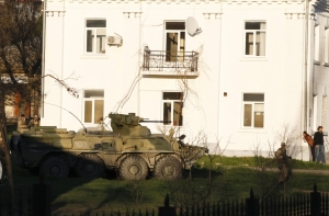 Украинцам разрешат жить в Крыму, но с видом на жительство