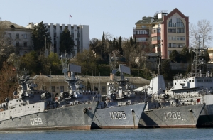 Украина вдвое снизила поставки электричества в Крым