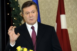 Появилось видео бегства Януковича (ВИДЕО)