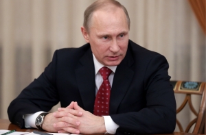 Путин попросил у сенаторов разрешения на ввод войск в Крым