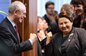 Премьер: Латвия подстроится под санкции ЕС в адрес к России