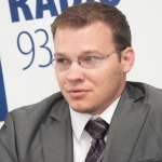 Дзинтарс: правительство не имеет права решать, как нам поминать воинов