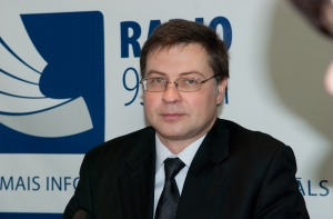 Домбровскис: кризис на Украине может привести к дефолту (ВИДЕО)