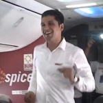 В Индии двух пилотов отстранили из-за танцев в самолете (ВИДЕО)