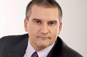 Киевский суд постановил задержать премьера Крыма (АУДИО)