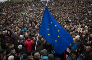 Посол ЕС исключил визовые санкции для простых россиян