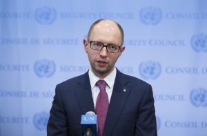 Яценюк обвинил Россию в организации беспорядков на Украине