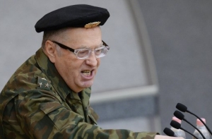 Жириновский пришел в Госдуму в военной форме