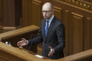 Яценюк: Украина хотела бы возобновить отношения с Россией