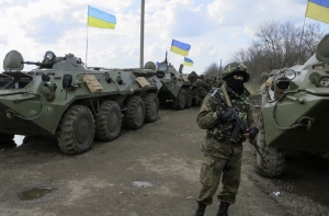 Экипажи украинских БТР перешли на сторону ополченцев в Краматорске