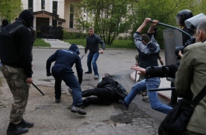 В Донецке жестоко избиты участники проукраинской акции (ВИДЕО)