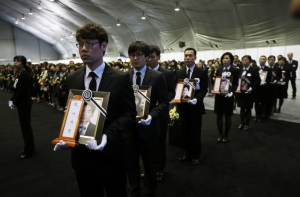 Число жертв крушения Sewol достигло 210 человек