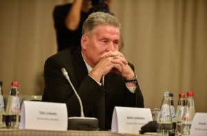 Лейшкалнс: экономика Латвии напрямую зависит от качества дорог