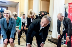 9 апреля в истории Латвии: на зарядку становись!