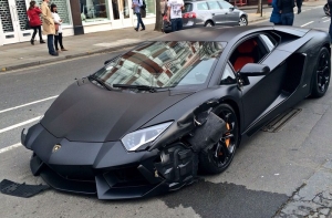 В Лондоне разбился устроивший гонки Lamborghini за 500 000 долларов (ВИДЕО)