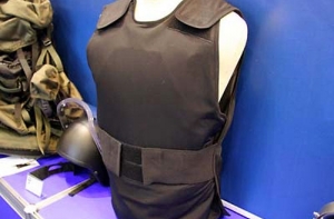 Украинкам предлагают покупать не обновы к Пасхе, а бронежилеты защитникам