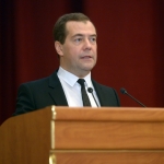 Медведев: будут ограничения для товаров из РФ - «покажем зубы»