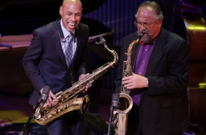 Врачи назвали музыку, повышающую аппетит