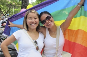 Итальянским лесбиянкам пригрозили судом за поцелуй на пляже