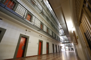 Осужденного на 98 лет случайно отпустили на 90 лет раньше