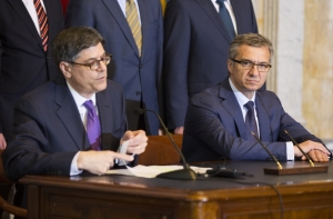 Киев напомнил России об обещанном миллиардном займе