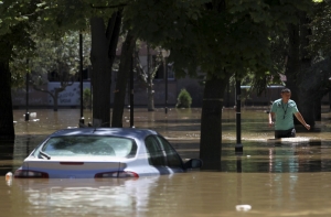 Российские спасатели в Сербии эвакуировали за сутки почти 100 человек