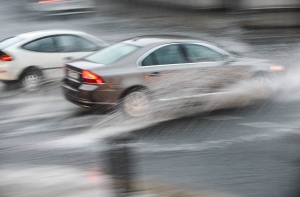 Латвиец едва не умер, заснув в луже