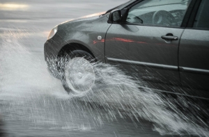 ЧП в Елгаве: десятилетняя девочка попала под машину