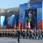 Крым отметит День Победы военными парадами под гимн России